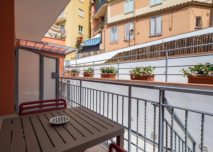 Futura Funky House - De Vivo Realty *